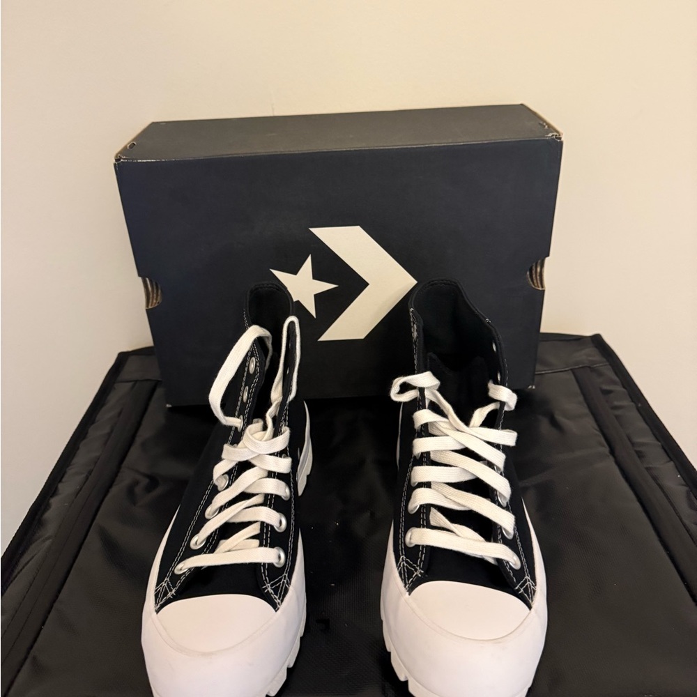 Size 9 - Converse Chuck Taylor All Star Lugged High Black W - Picture 3 of 6